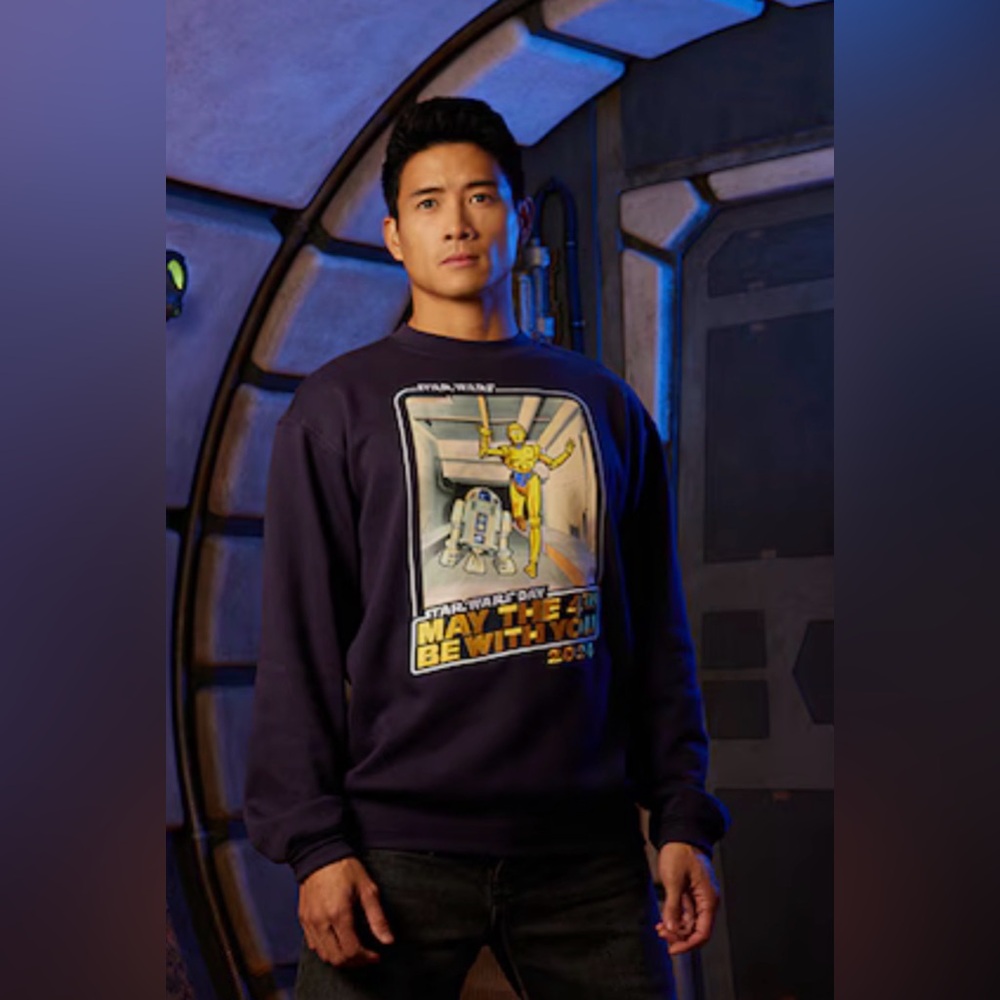 🚂Star Wars Disney Day MAY THE 4TH BE WITH YOU Black Crewneck Sweater size S GUC